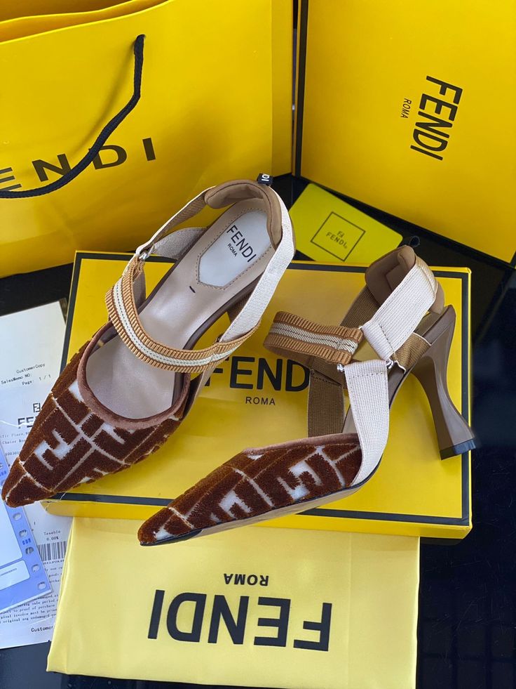 Sandale De Luxe Fendi en Couleurs