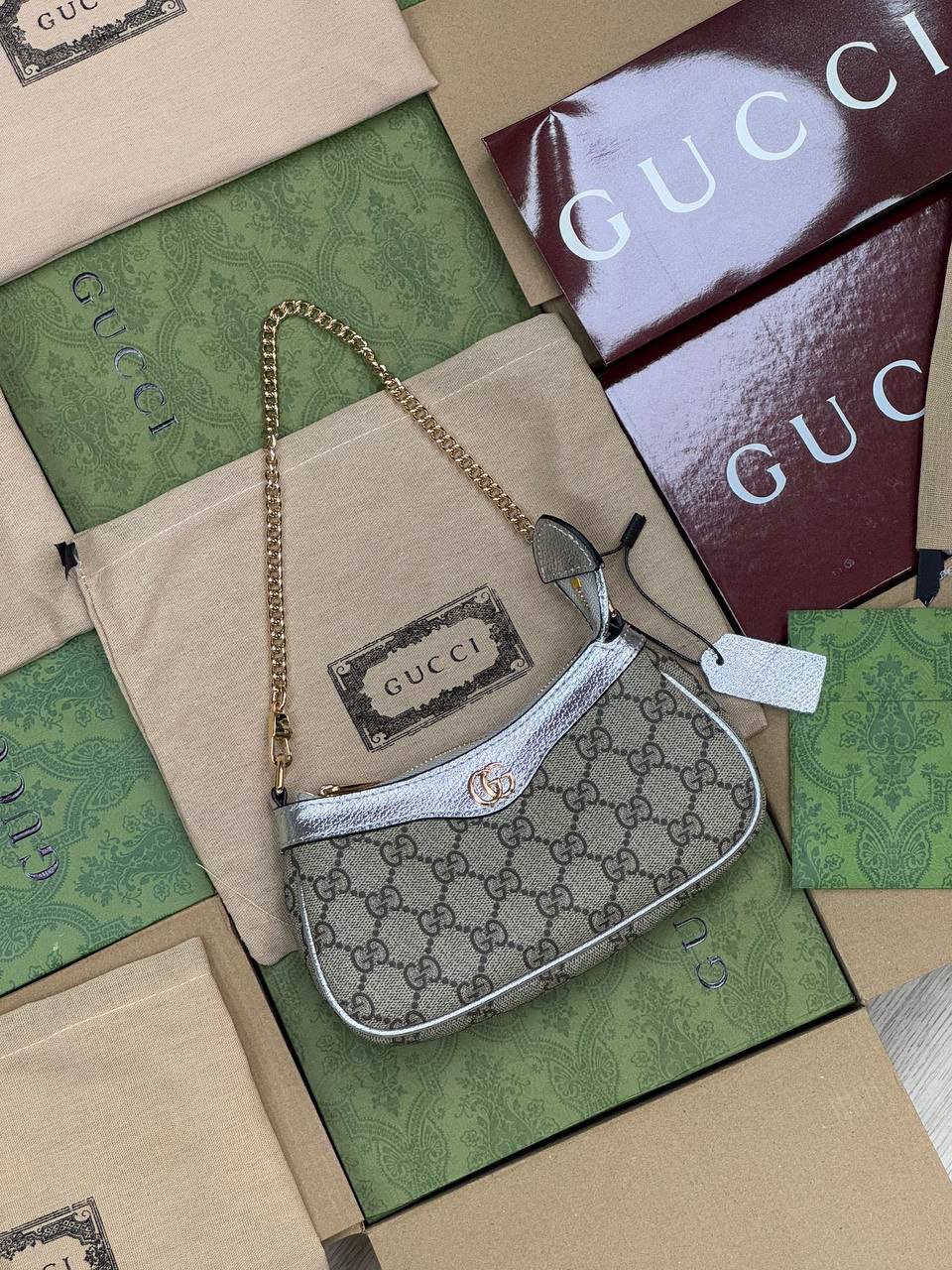 Sac Chic Gucci à détail Argenté