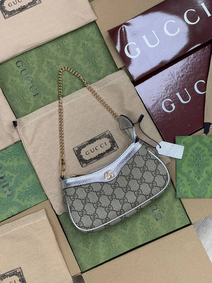 Sac Chic Gucci à détail Argenté