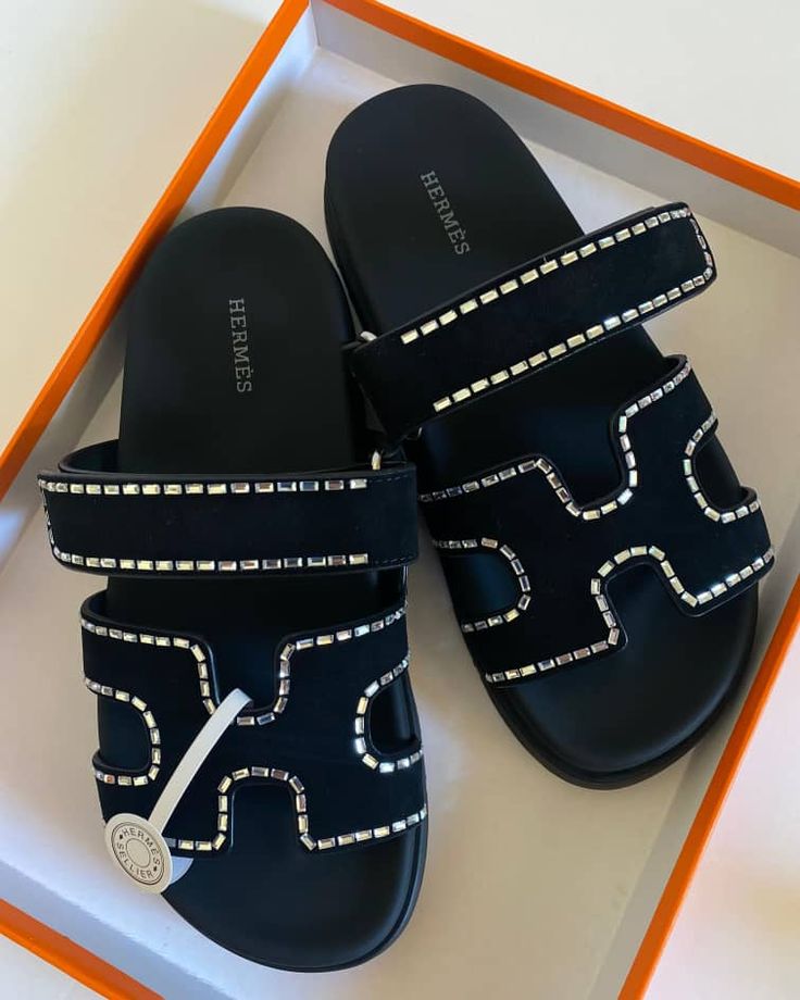 Sandale Hermès Chypre en Velours Noir avec Strass