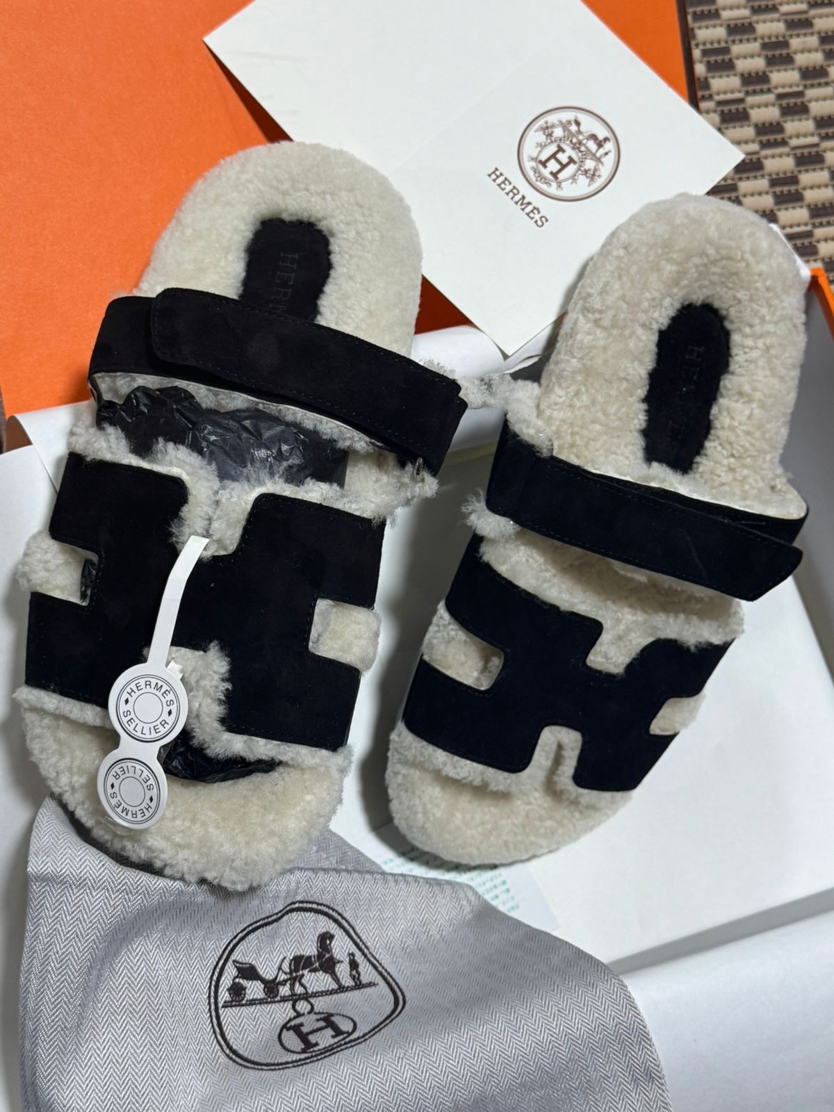 Pantoufle Mule Hermès en Shearling et daim