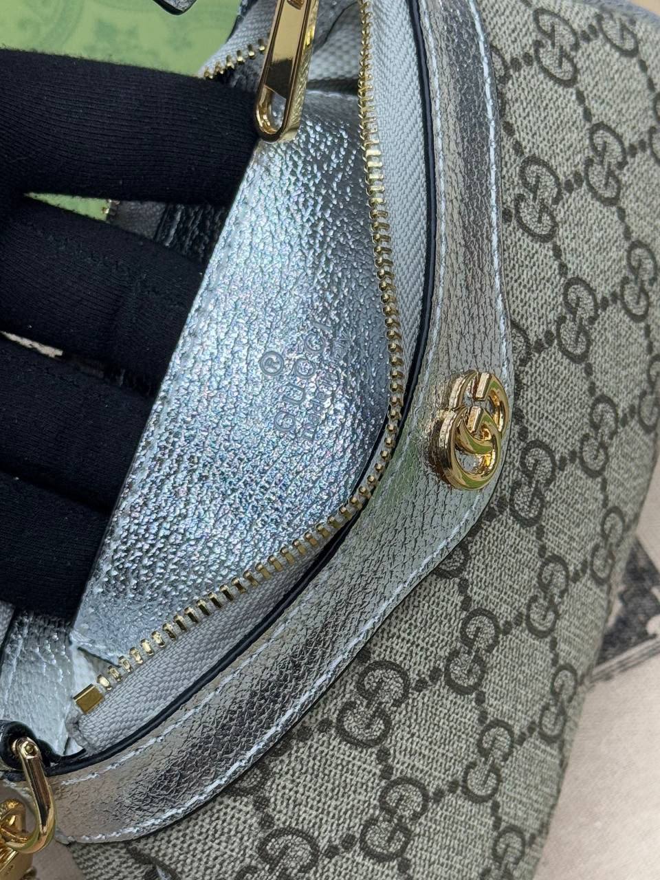 Sac Chic Gucci à détail Argenté