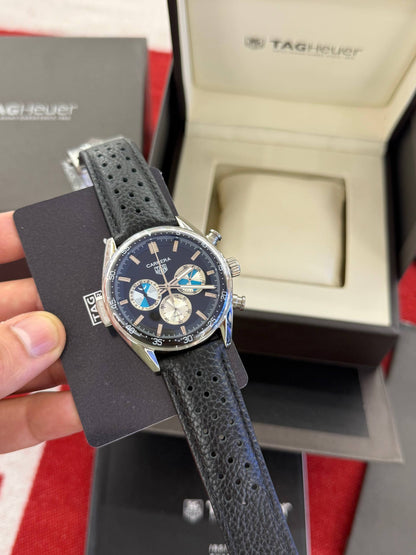 Montre Tag Heuer Carrera A Bracelet en Cuir