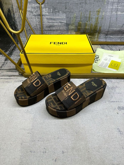 Mule Fendi Roma Tressée