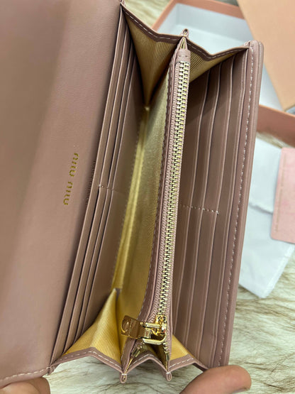 Porte Feuille Miu Miu