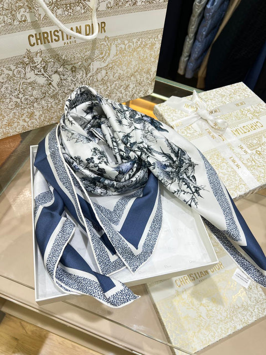 Foulard Christian Dior en Vrai Soie 90/90 cm