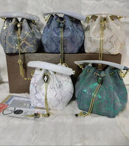 Sac Bulgari Pouch Croco en Couleurs
