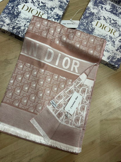 Châle Chic Christian Dior