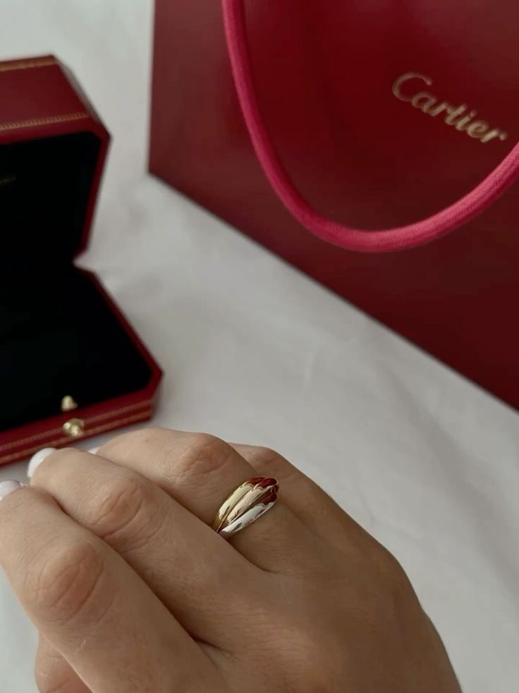 Bague Cartier Trinity de Luxe