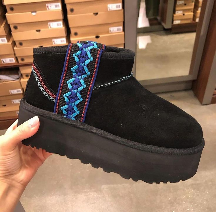 Des UGG Tendance Colorés