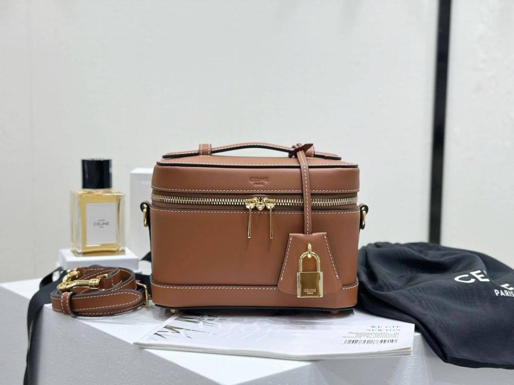 Sac Céline A bandoulière en Cuir CL9866