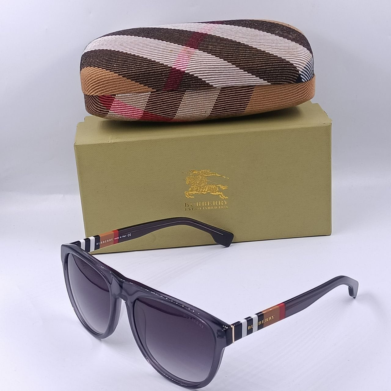 Lunette Solaire Burberry UV