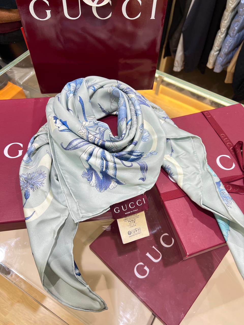 Foulard de Luxe en Vrai Soie Gucci