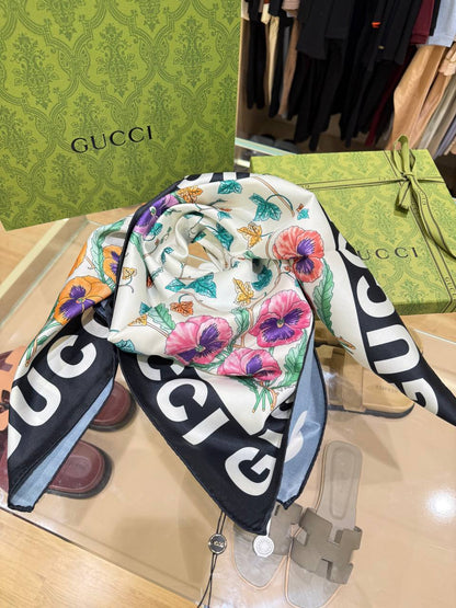 Châle De Luxe Gucci