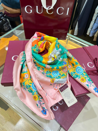 Foulard de Luxe en Vrai Soie Gucci