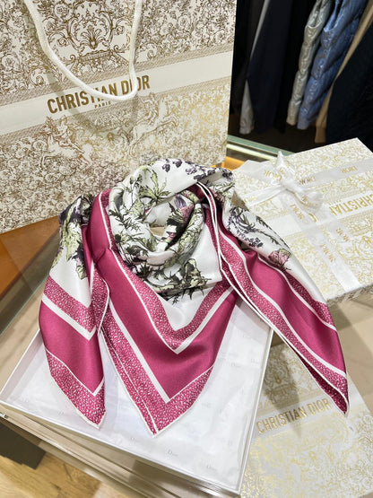 Foulard Christian Dior en Vrai Soie 90/90 cm