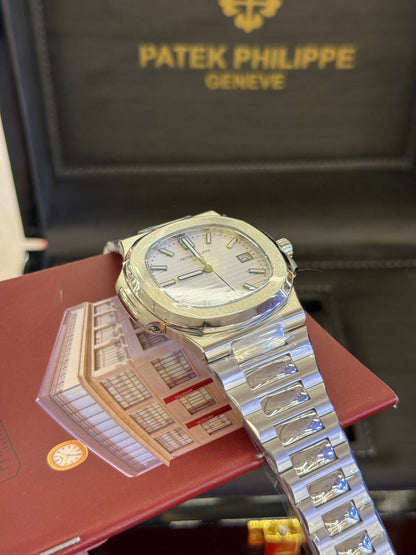 Montre Patek Philippe Extra Plate